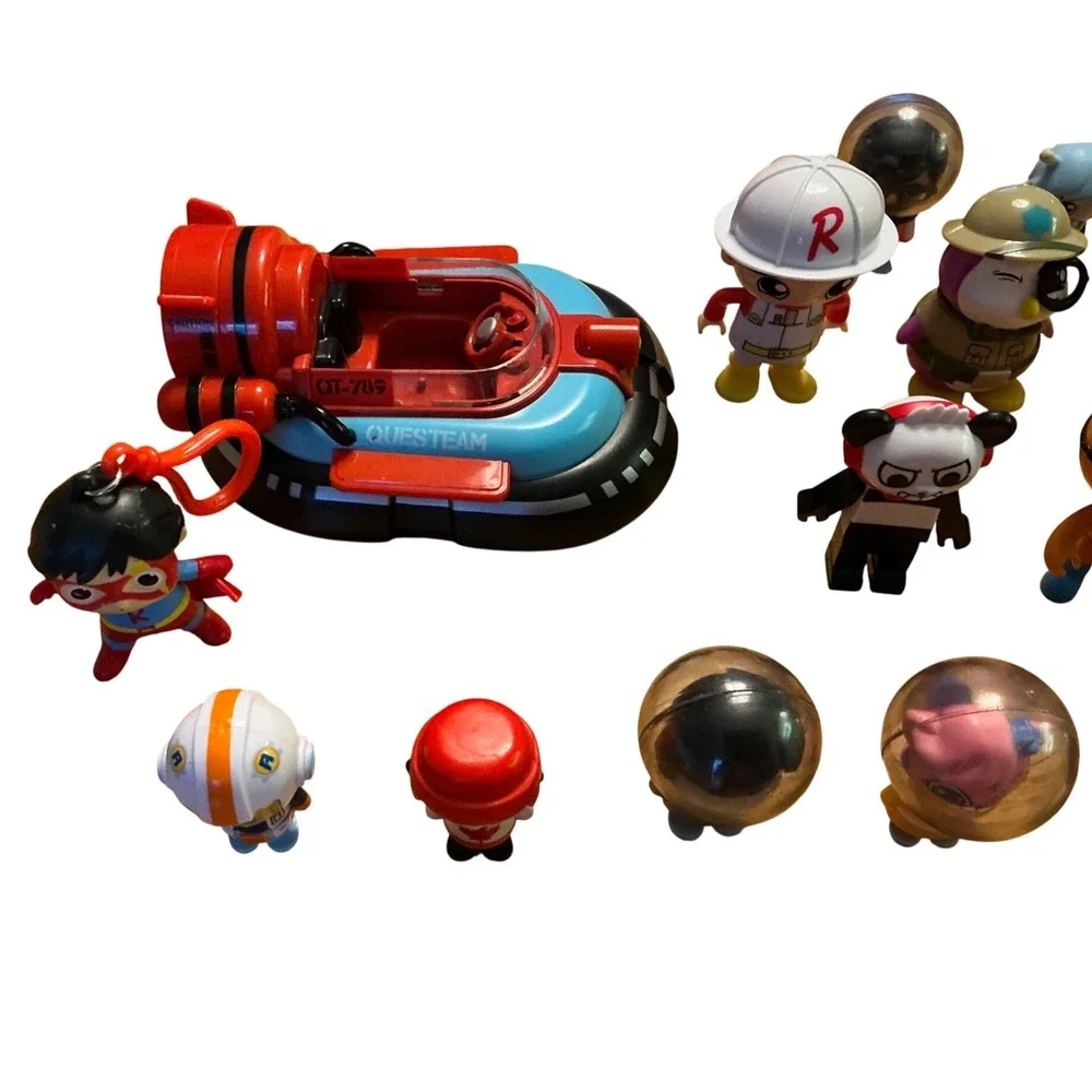 Ryan's World Mystery Figure‎ Lot of 31 with spaceship & rocket ship figures